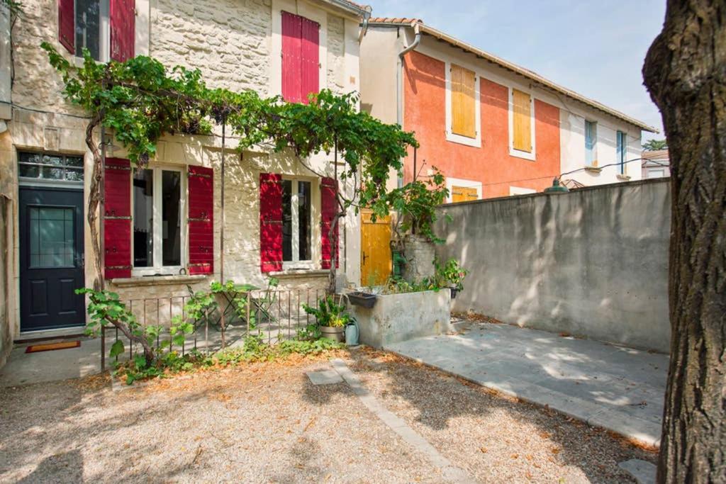 Mini Maison Studio Ancienne Renovee +Parking Avignon Exterior photo